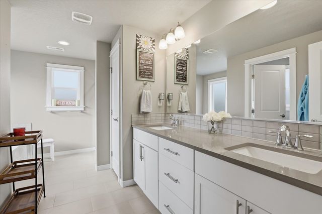 1824 S Donwood St, Spokane Valley, WA 99016