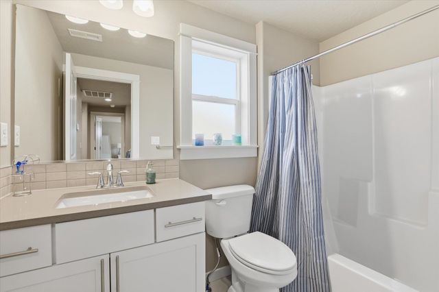 1824 S Donwood St, Spokane Valley, WA 99016