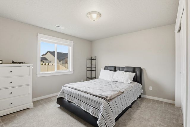 1824 S Donwood St, Spokane Valley, WA 99016