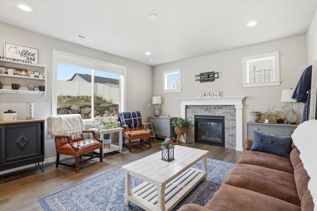 1824 S Donwood St, Spokane Valley, WA 99016