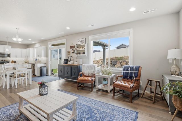 1824 S Donwood St, Spokane Valley, WA 99016