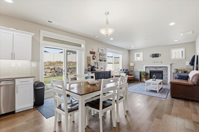 1824 S Donwood St, Spokane Valley, WA 99016