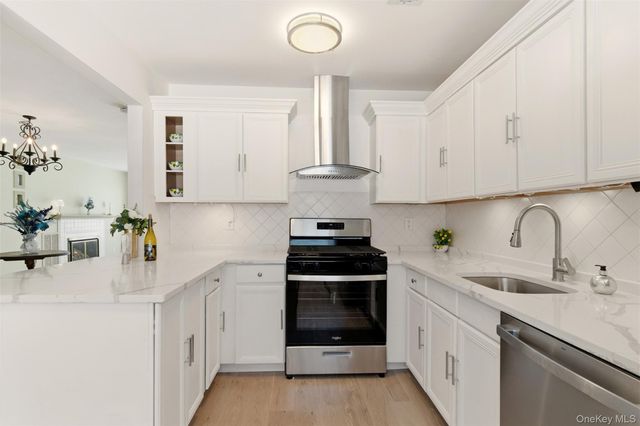 5 Deer Path, Coram, NY 11727