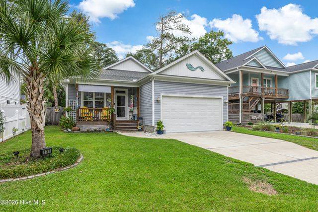 137 NW 16th Street, Oak Island, NC 28465
