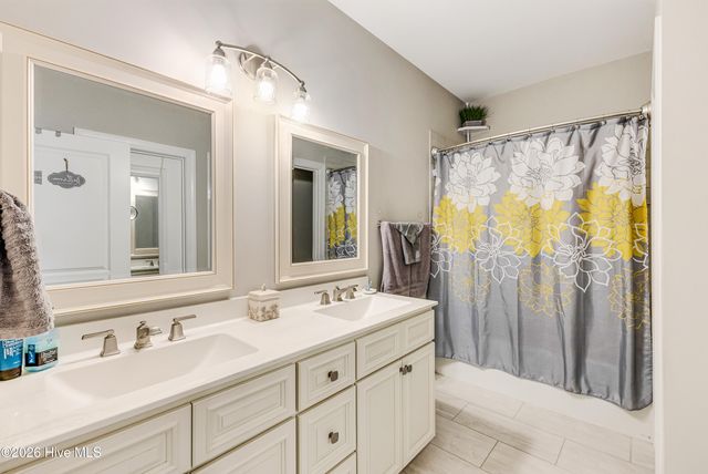 137 NW 16th Street, Oak Island, NC 28465