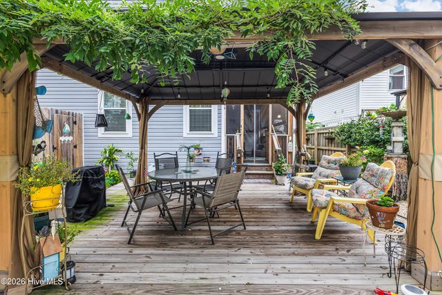 137 NW 16th Street, Oak Island, NC 28465