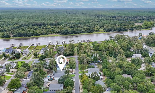 137 NW 16th Street, Oak Island, NC 28465