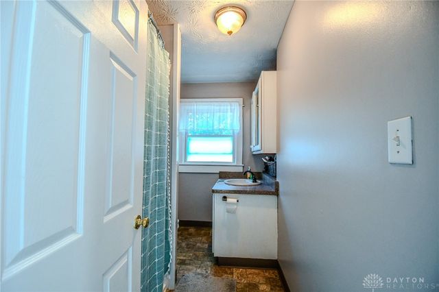 5720 Old Troy Pike, Huber Heights, OH 45424