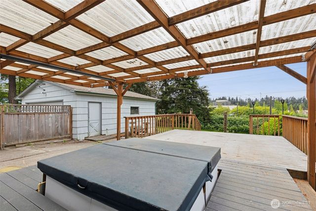 15729 Midvale Avenue N, Shoreline, WA 98133