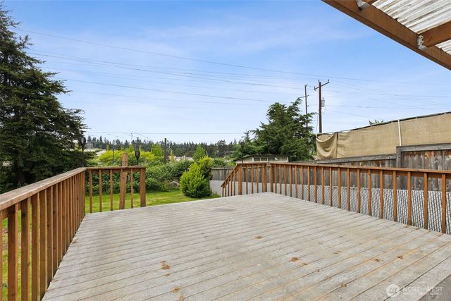 15729 Midvale Avenue N, Shoreline, WA 98133