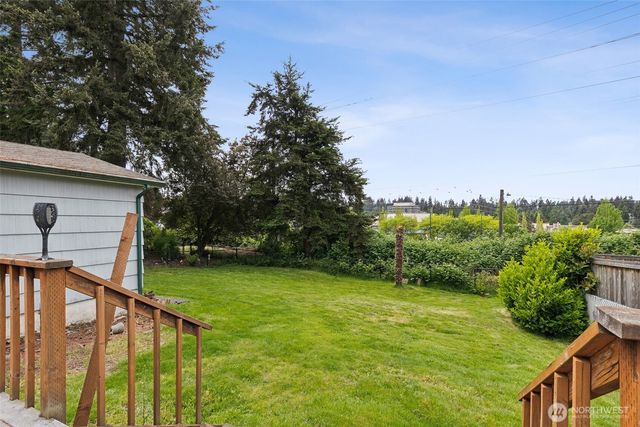15729 Midvale Avenue N, Shoreline, WA 98133