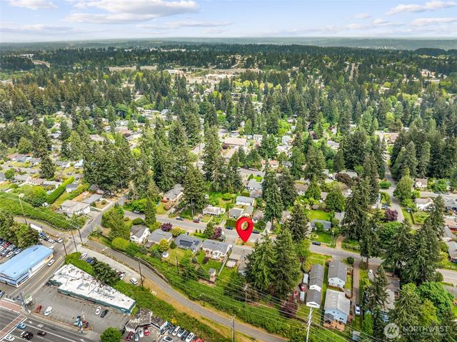 15729 Midvale Avenue N, Shoreline, WA 98133
