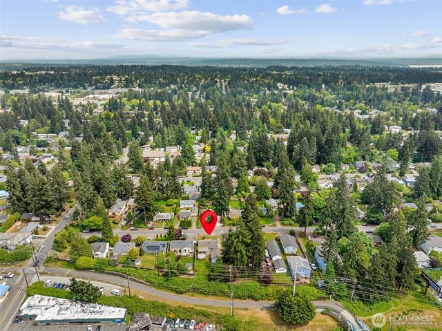15729 Midvale Avenue N, Shoreline, WA 98133