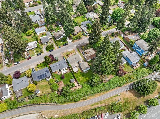 15729 Midvale Avenue N, Shoreline, WA 98133