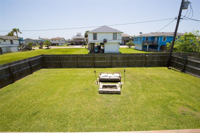 16535 Jamaica Inn Road, Jamaica Beach, TX 77554