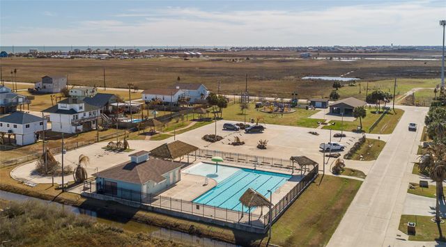 16535 Jamaica Inn Road, Jamaica Beach, TX 77554