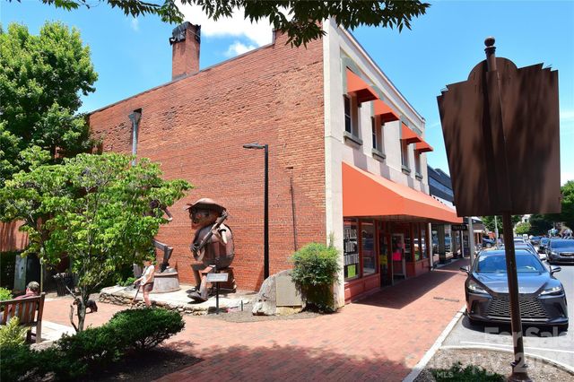 93 N Main Street, Waynesville, NC 28786