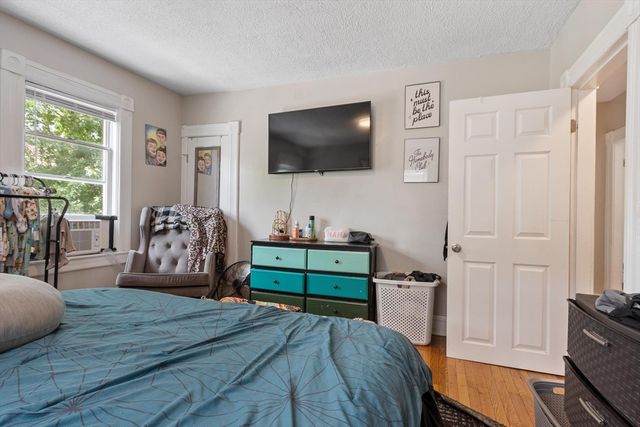 85 Montrose St, Springfield, MA 01109