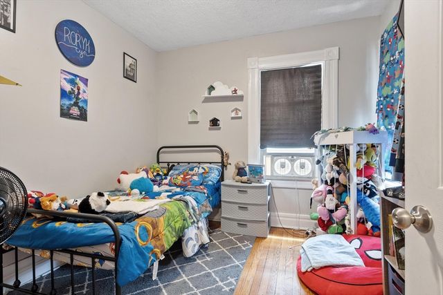 85 Montrose St, Springfield, MA 01109