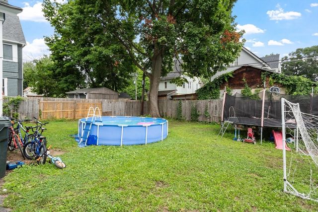 85 Montrose St, Springfield, MA 01109