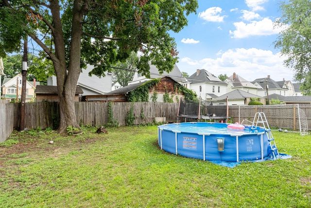 85 Montrose St, Springfield, MA 01109