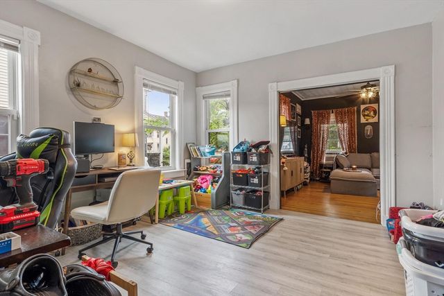85 Montrose St, Springfield, MA 01109
