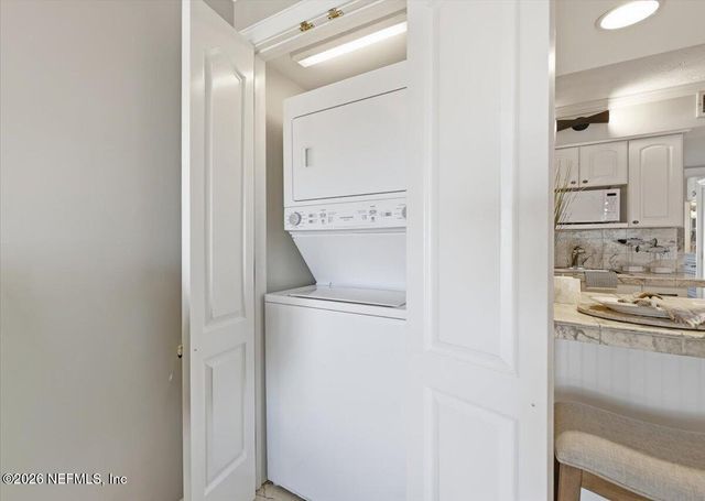 811 1ST Street S 9, Jacksonville Beach, FL 32250