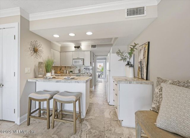 811 1ST Street S 9, Jacksonville Beach, FL 32250