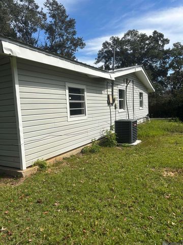 1651 Carey St, Denham Springs, LA 70726