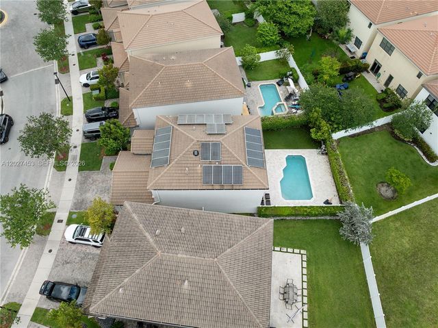 918 NE 191st St, Miami, FL 33179