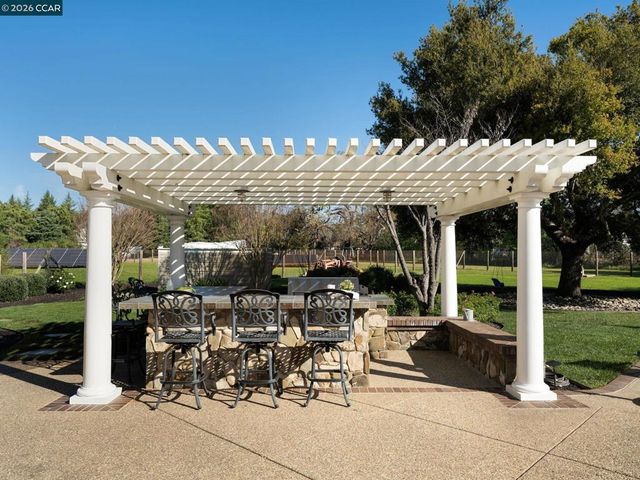 5401 Penny Ln, Danville, CA 94506