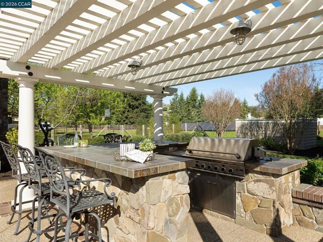 5401 Penny Ln, Danville, CA 94506