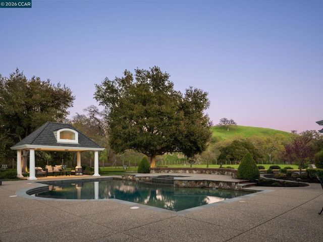 5401 Penny Ln, Danville, CA 94506