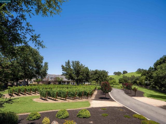 5401 Penny Ln, Danville, CA 94506