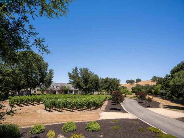5401 Penny Ln, Danville, CA 94506