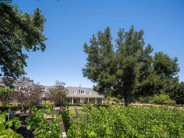 5401 Penny Ln, Danville, CA 94506