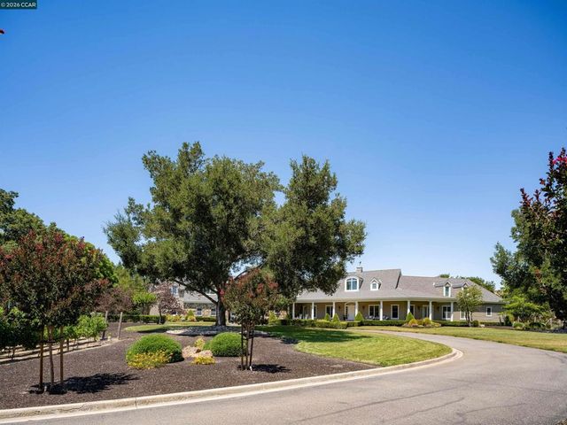5401 Penny Ln, Danville, CA 94506