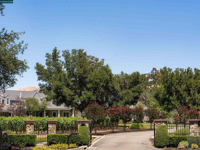 5401 Penny Ln, Danville, CA 94506