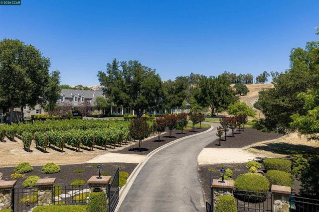 5401 Penny Ln, Danville, CA 94506