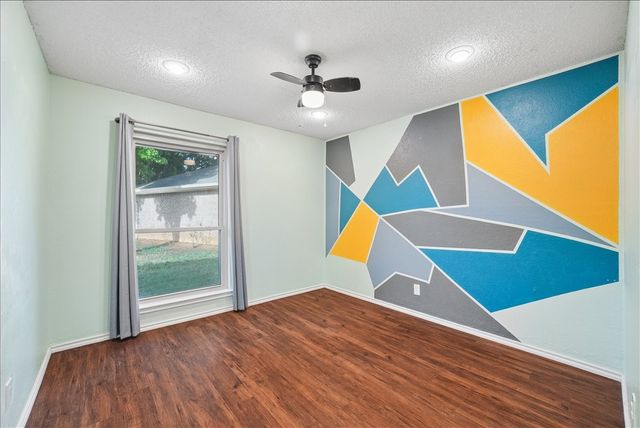 2604 S Meadow Drive, Fort Worth, TX 76133