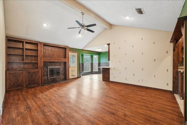 2604 S Meadow Drive, Fort Worth, TX 76133