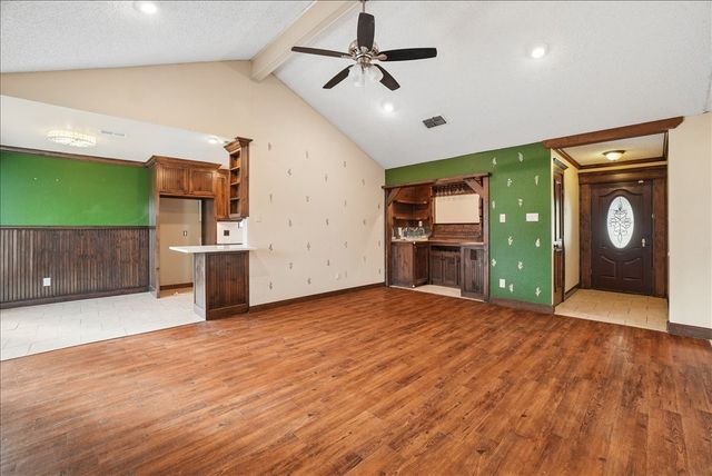2604 S Meadow Drive, Fort Worth, TX 76133