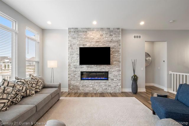 17291 Garden Ridge Lane, Northville, MI 48168