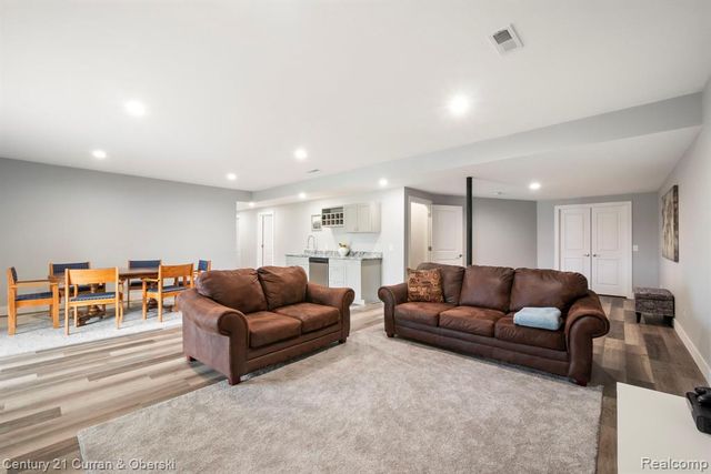 17291 Garden Ridge Lane, Northville, MI 48168
