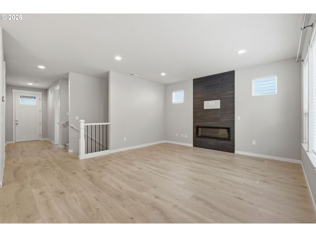 2785 PINEROCK Dr, Eugene, OR 97403
