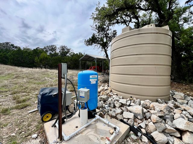 196 DINGLEY VIEW DR, Kerrville, TX 78028