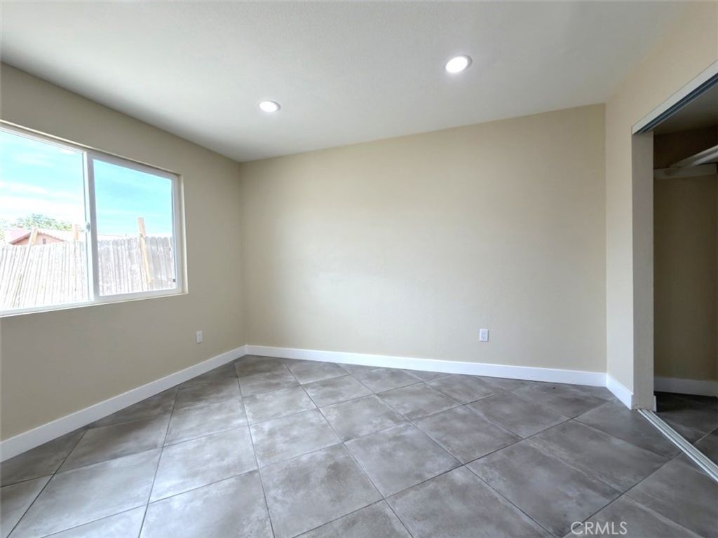 Image 11 of property listing at 43735 San Francisco Avenue, Lancaster, CA 93535