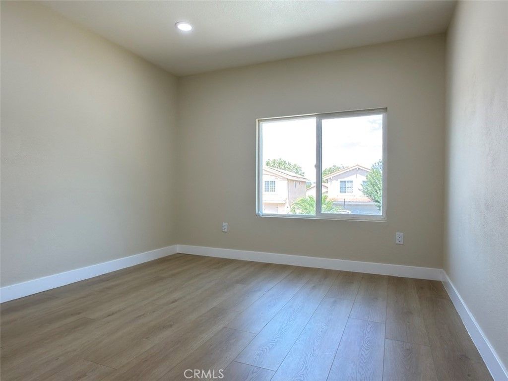 Image 13 of property listing at 43735 San Francisco Avenue, Lancaster, CA 93535