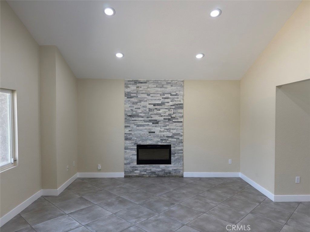 Image 6 of property listing at 43735 San Francisco Avenue, Lancaster, CA 93535