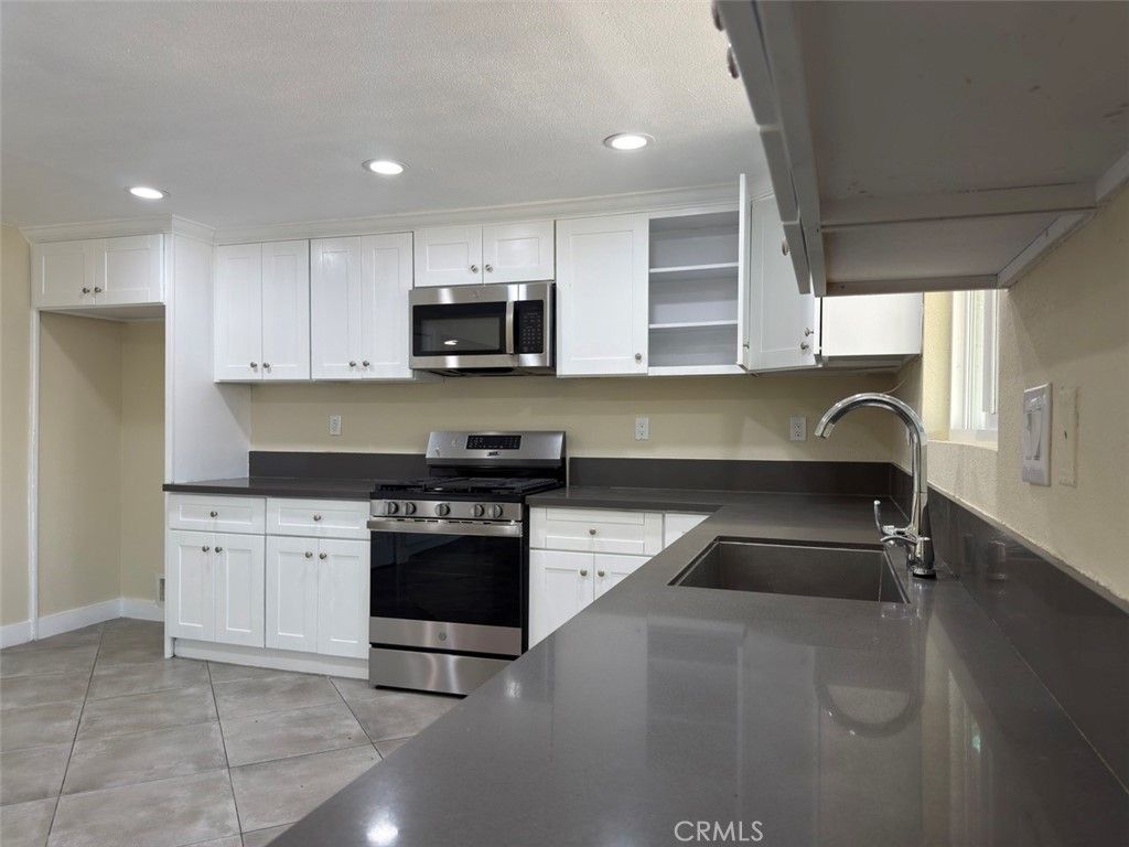 Image 9 of property listing at 43735 San Francisco Avenue, Lancaster, CA 93535